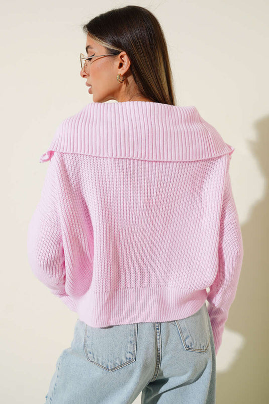 Gilet rose à fermeture éclair et motif Thessaloniki Knit.