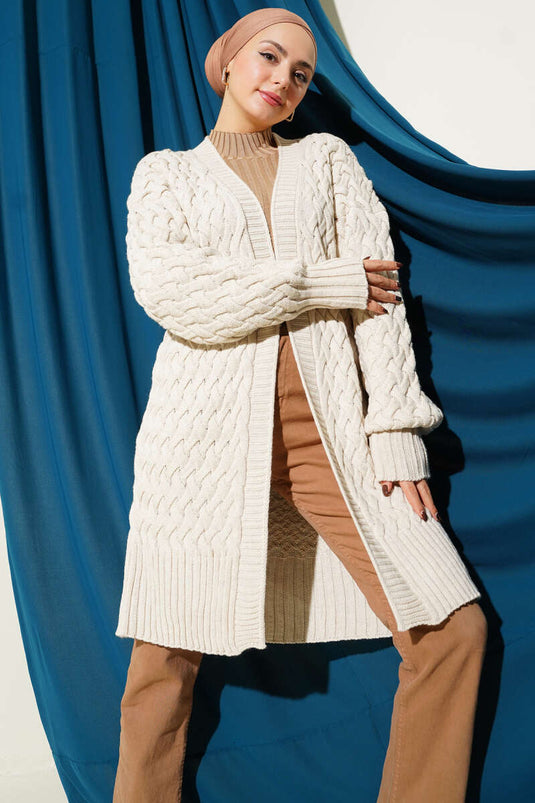 Cardigan en tricot tressé beige