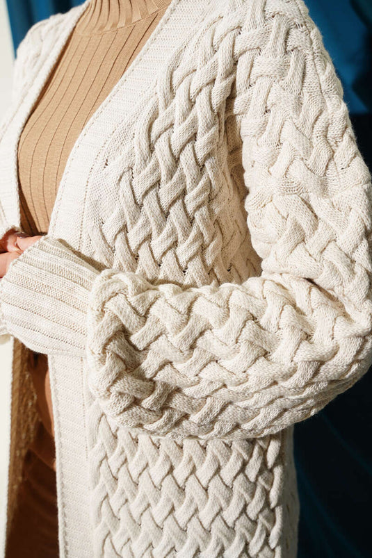 Cardigan en tricot tressé beige