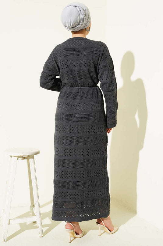 فستان محبوك بنقشة شريطية مزخرفة رمادي داكن