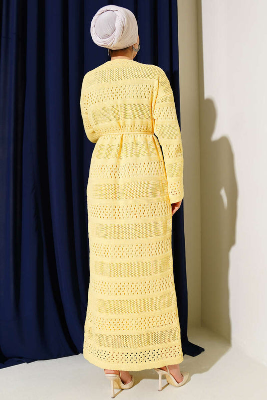 Robe en tricot à motif ajouré en bande jaune