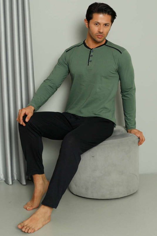 طقم بيجامة رجالي بأكمام طويلة مع تفاصيل شريطية باللون الأخضر