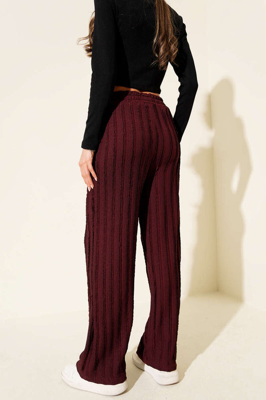 Pantalon rayé à volants et taille élastiquée, bordeaux