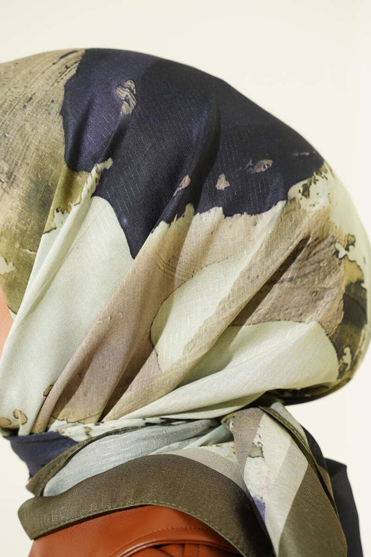 Şerit Geçişli Desen Detaylı Eşarp Haki