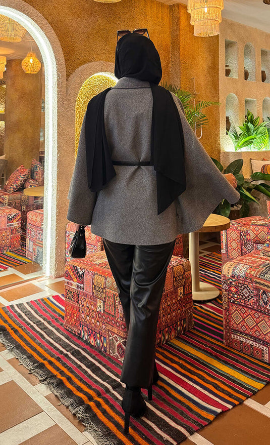 Seyyar Kemerli Düğme Detaylı Tesettür Kaşe Panço Gri