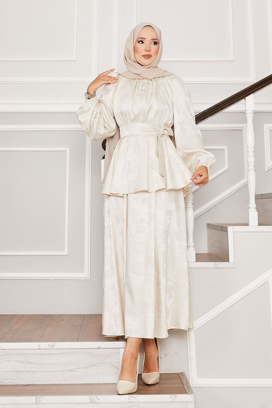 Seyyar Kuşaklı Beli Büzgülü Jakar İkili Takım Krem