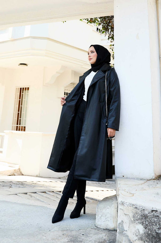 قبعة جلدية قابلة للإزالة بحزام أسود
