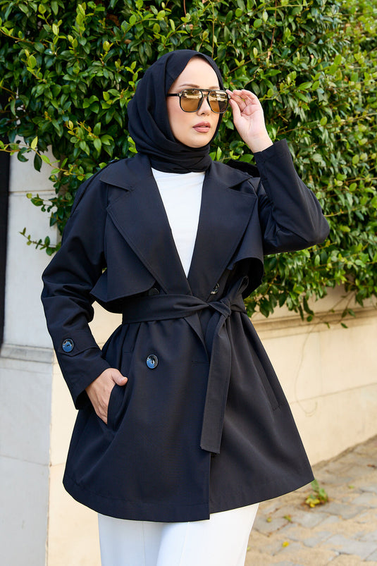 Kurzer Trenchcoat mit abnehmbarem Gürtel und Knöpfen in Schwarz