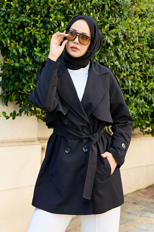 Kurzer Trenchcoat mit abnehmbarem Gürtel und Knöpfen in Schwarz