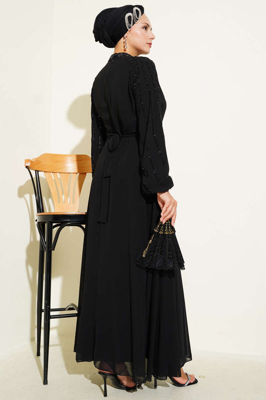 Abito da sera in chiffon con maniche in pietra, nero