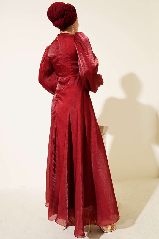 Robe de soirée en mousseline nouée sur le côté bordeaux