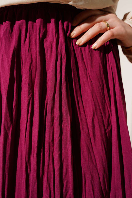 Jupe froissée à plis épais et taille élastique bordeaux