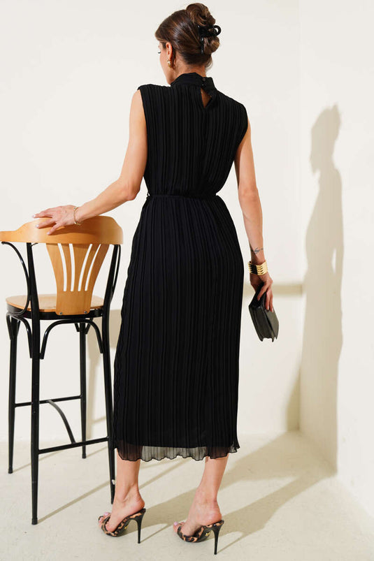 Pleated Sleeveless Midi Dress Black