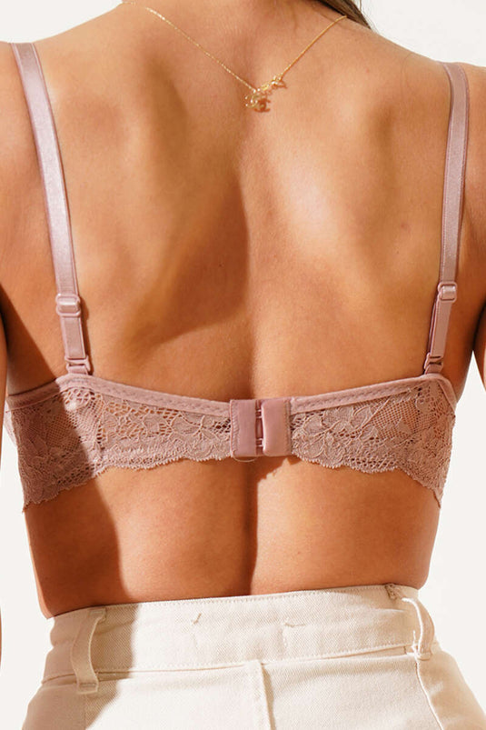 حمالة صدر متقاطعة مبطنة بالسيليكون من الدانتيل باللون البني