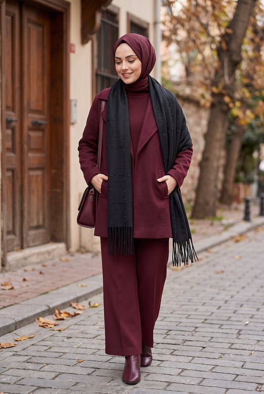 Élégant Châle D'épaule Noir Avec Détails Sophistiqués