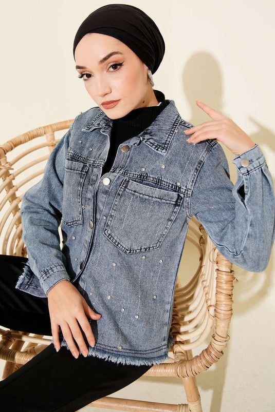 Veste courte en jean bleu denim avec franges et pierres alignées