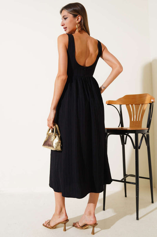 Sırtı U Yaka Elbise Siyah