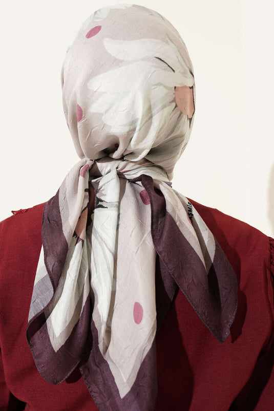 Weicher, floral bedruckter Baumwollschal Beige