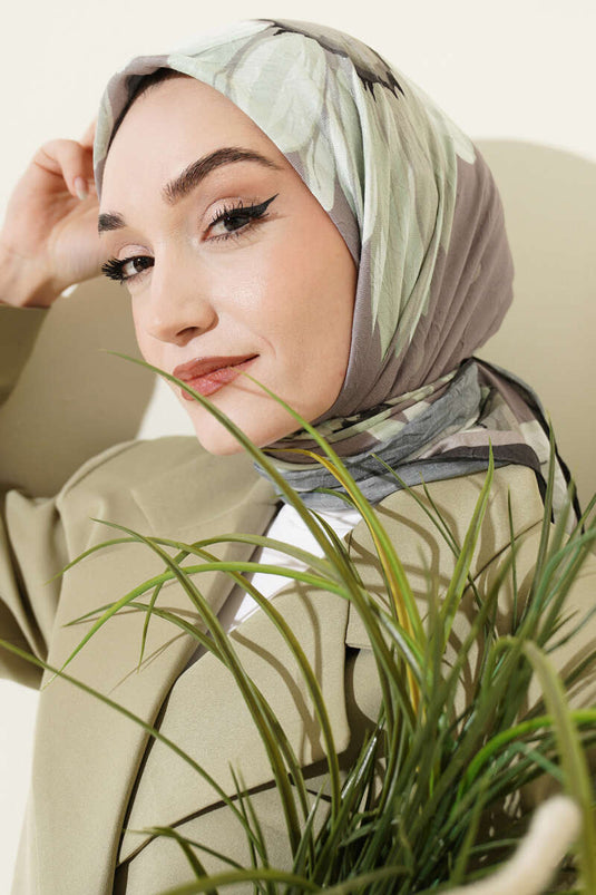 Foulard en coton imprimé floral doux couleur vison