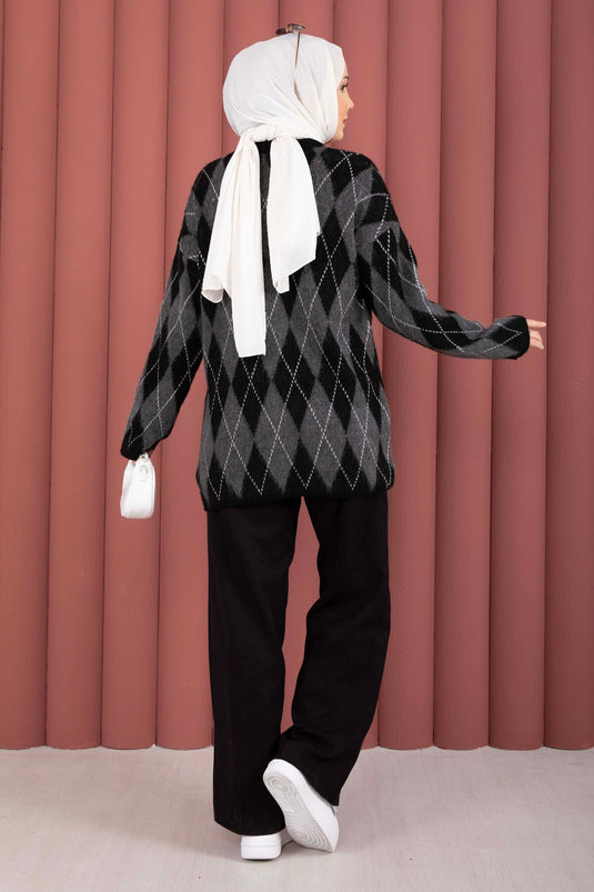 كنزة صوفية بنقشة البقلاوة سوداء