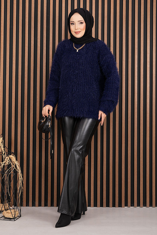 Weicher, plüschiger Strickpullover in Marineblau