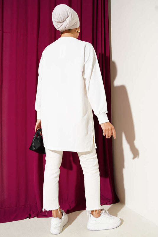 سترة بيضاء مطبوعة بحبلين