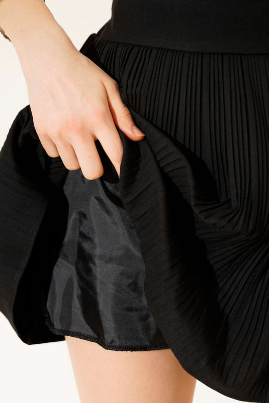 Mini geplooide rok met voering, zwart