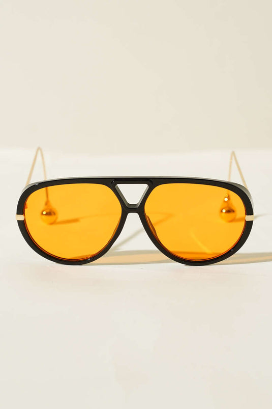 Besondere Orange Brille