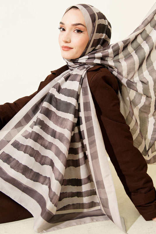 Bufanda Lina con estampado de palitos en color beige