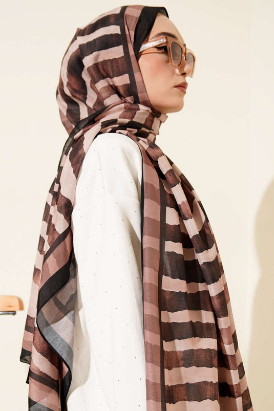 Bufanda Lina con estampado de palitos, color negro con leche