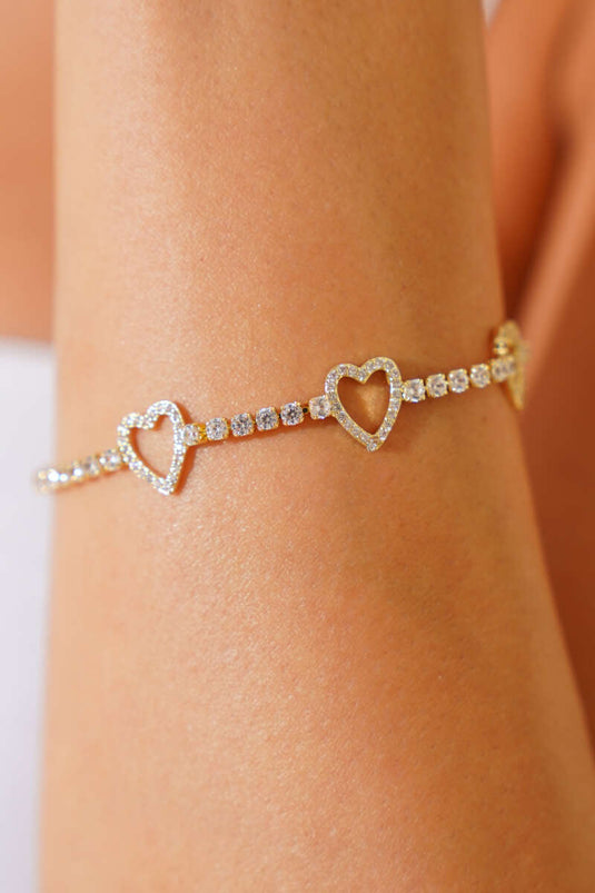 سوار ذهبي على شكل قلب من حجر الممر المائي