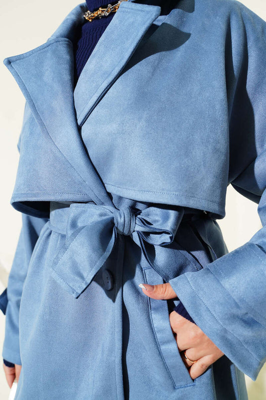 Trench-coat en daim avec cape et ceinture, bleu