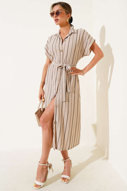 فستان بيج مخطط بأزرار خشبية