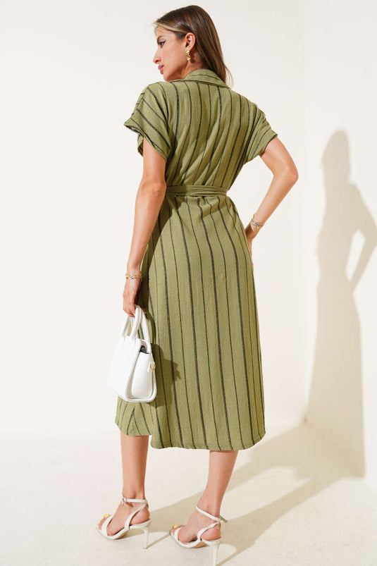 فستان مخطط رفيع بأزرار خشبية، أخضر فاتح