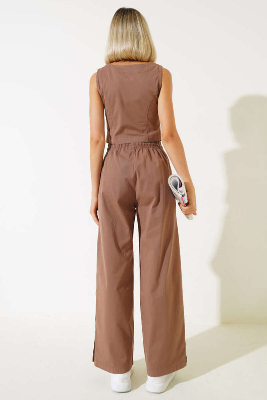 Two-Piece Suit Brown with Wooden Buttons and Vest