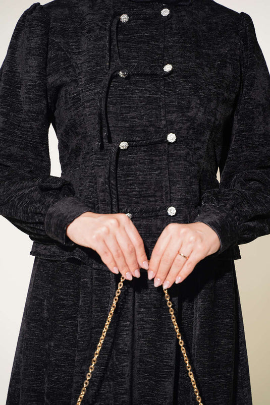 Conjunto De Dos Piezas Negro Con Falda Y Detalles De Botones