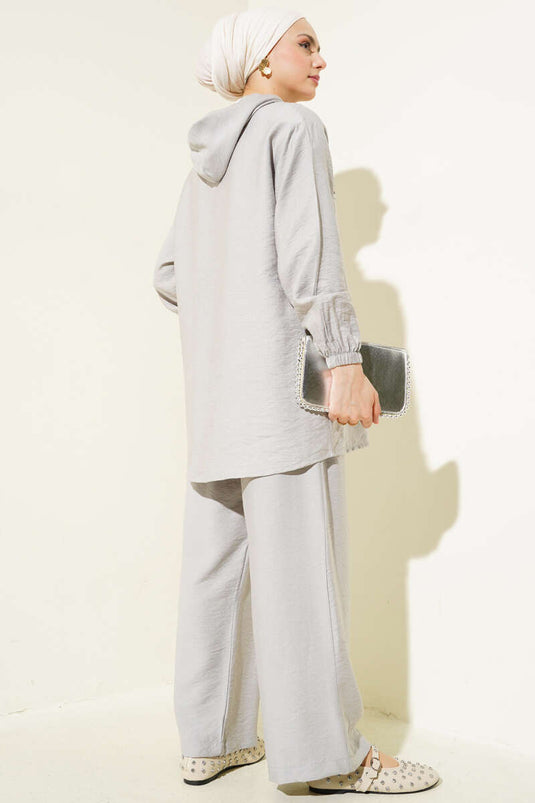Zweiteiliges Tunika-Set mit Stein-Tasche und Klappe, Grau