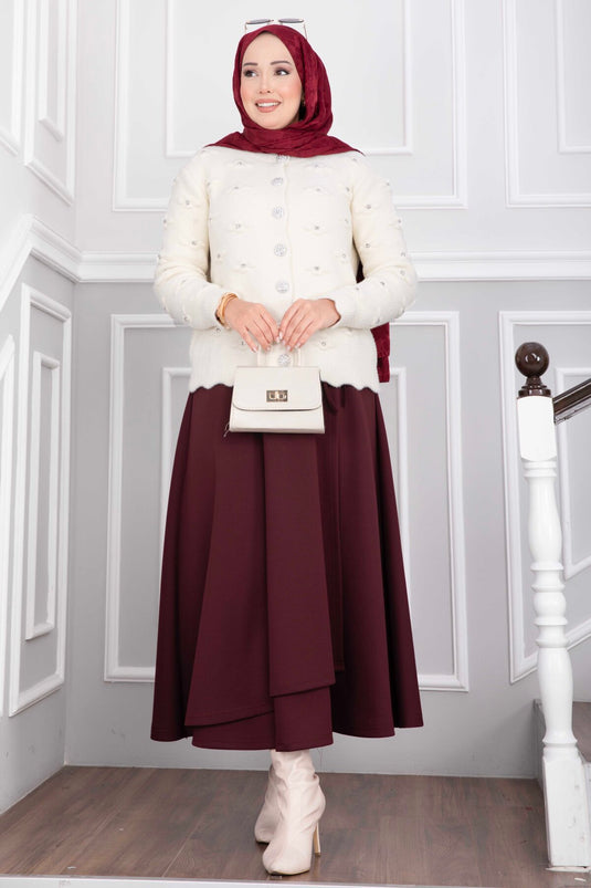 Gilet Court En Angora À Boutons Et Détails De Pierres En Écru