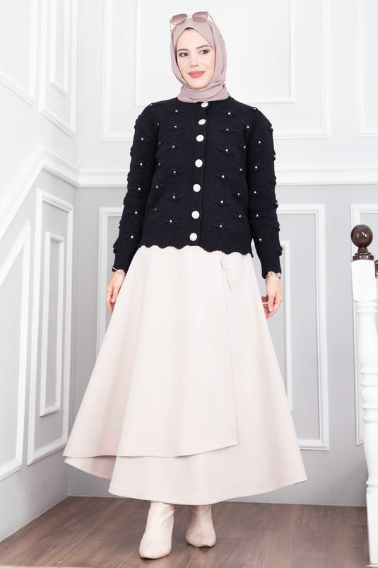 Gilet Court En Angora Avec Boutons Et Détails En Pierre Noir
