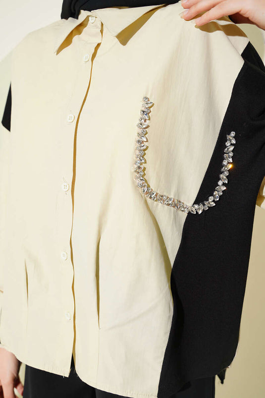 Camicia beige con dettagli in pietra e rifiniture