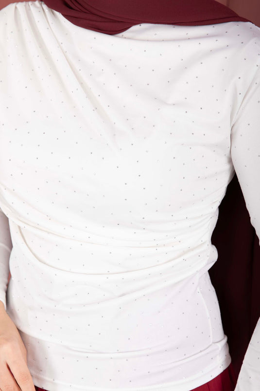 Body sable avec détails en pierre écru