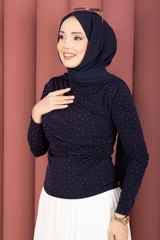 جسم رملي بتفاصيل حجرية كحلي