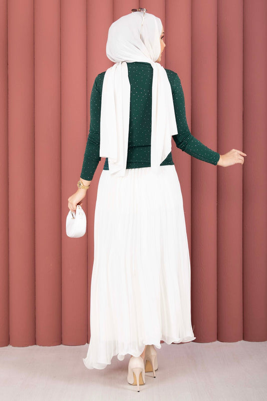 جسم رملي بتفاصيل حجرية زمردية