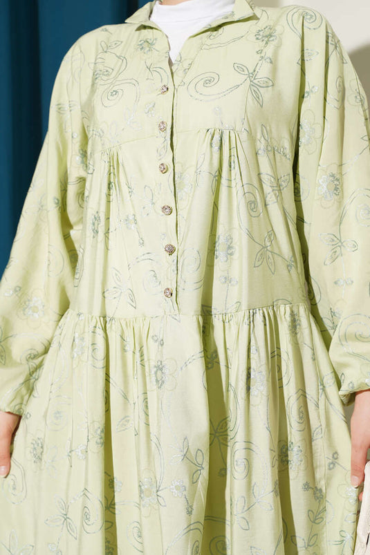 فستان مزين بأزرار حجرية ونقشة زهور، لون أخضر مائي
