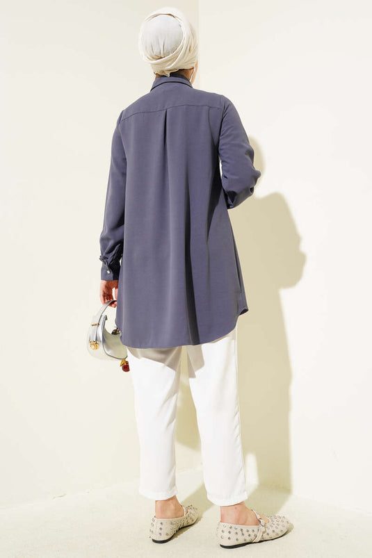 قميص دخاني بأزرار حجرية مكشكشة