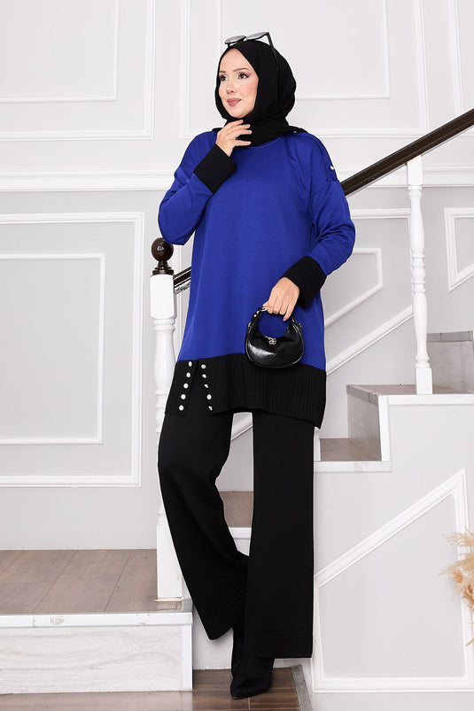 Ensemble en tricot bicolore à boutons en pierre chez Saks