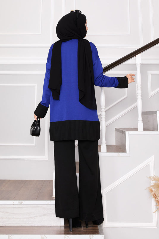 Ensemble en tricot bicolore à boutons en pierre chez Saks