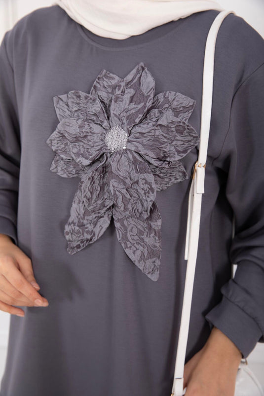 طقم تسيير محجبة مزخرف بنقش حجري وزهور باللون الرمادي