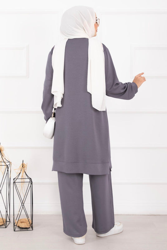 طقم تسيير محجبة مزخرف بنقش حجري وزهور باللون الرمادي