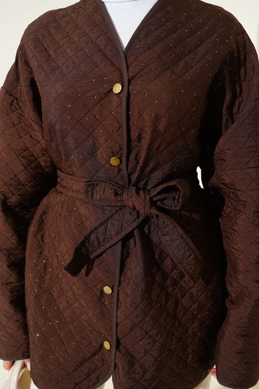 سترة مبطنة مزينة بحجر باللون البني